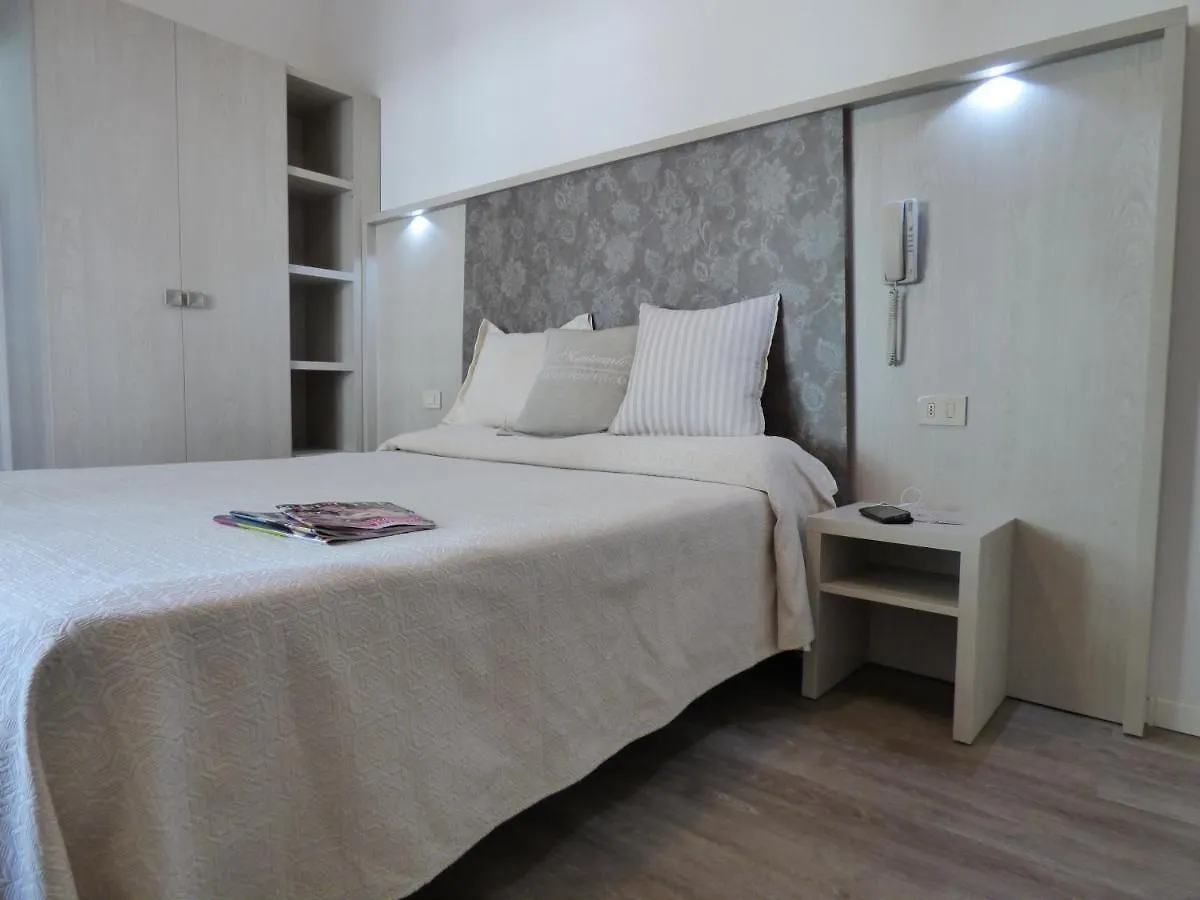 Design Hotel Astra B&B Misano Adriatico 3*,  Italien